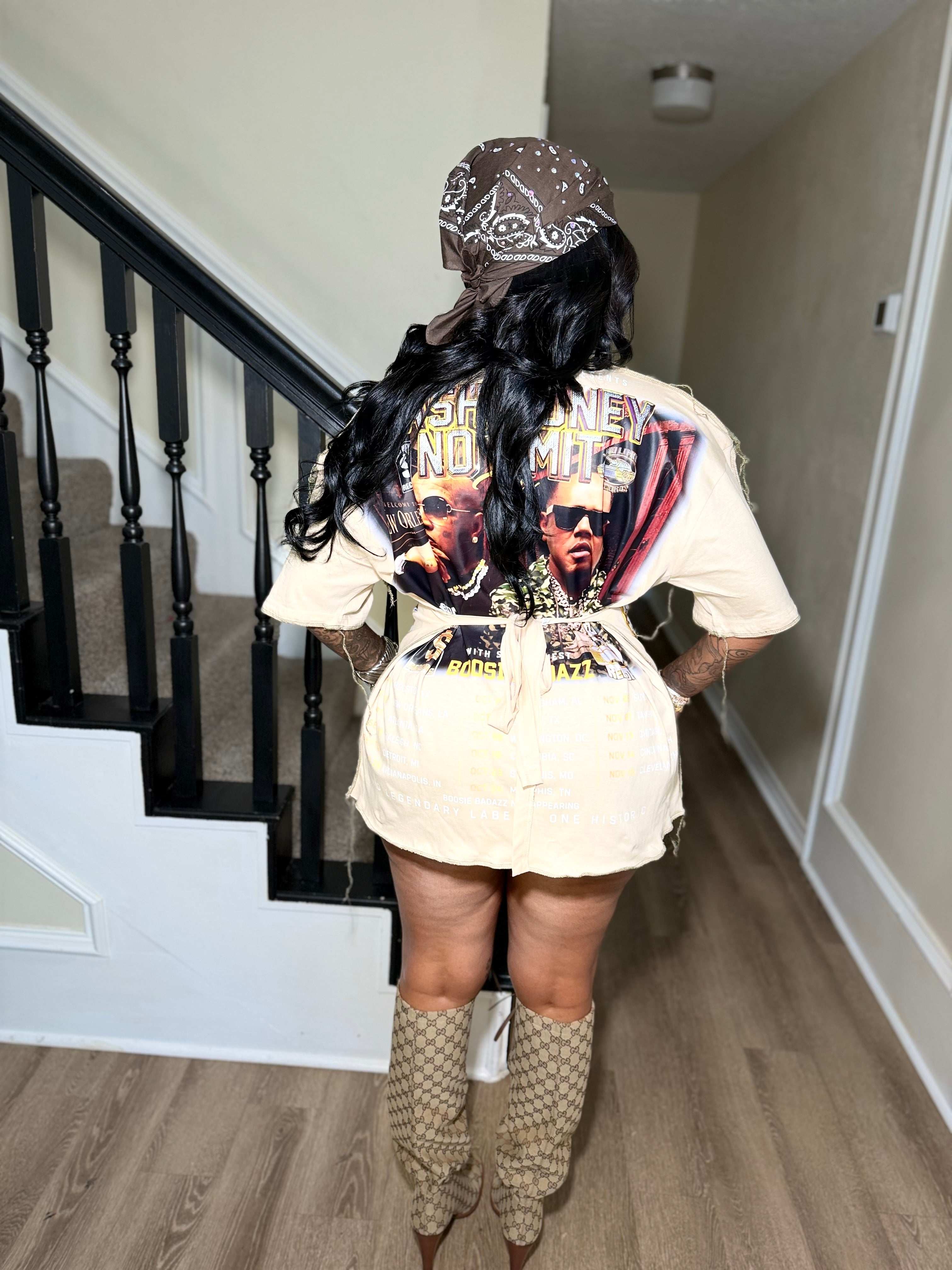 No limit X cash money nude oversized tee