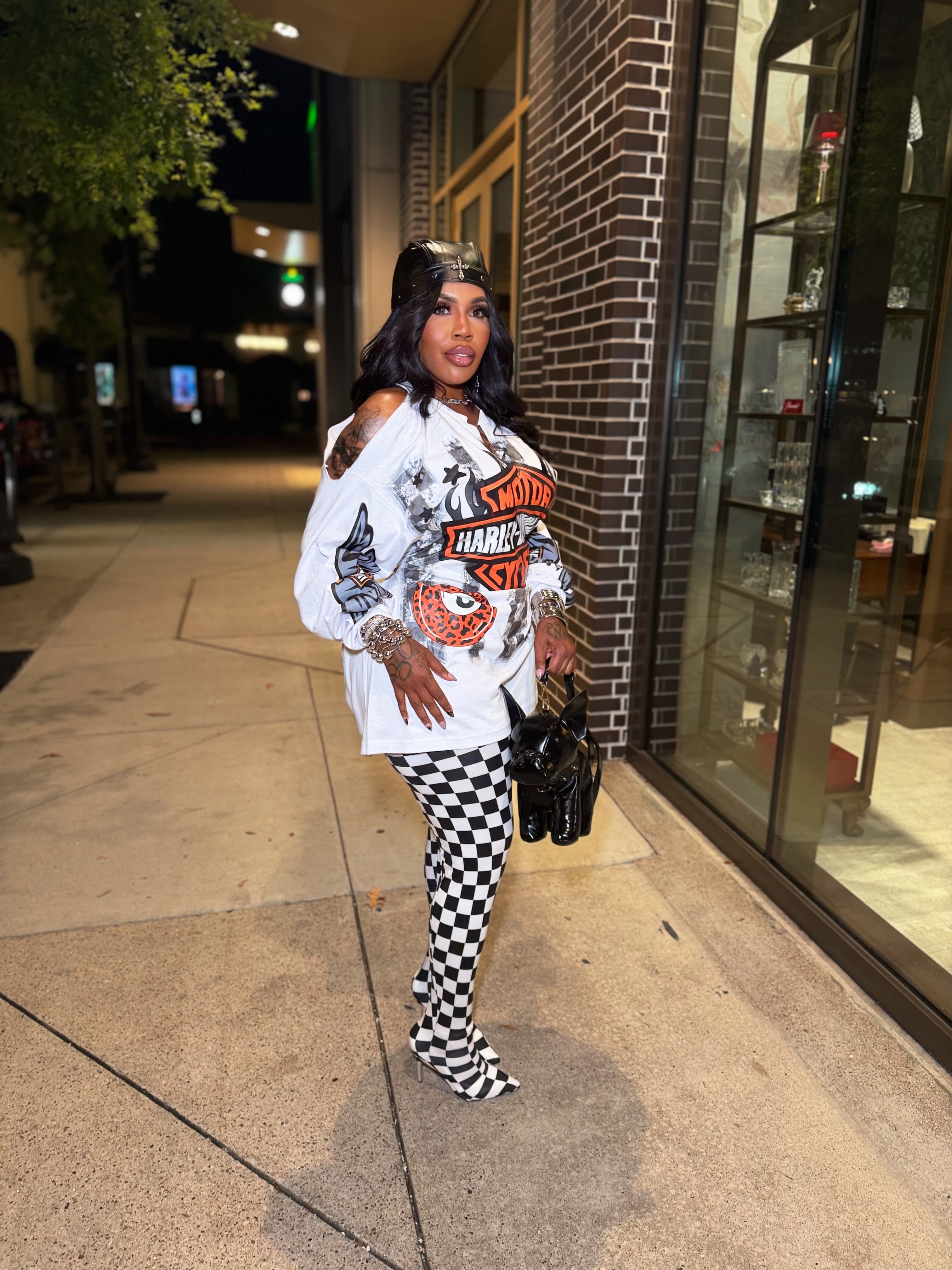 Motor open shoulder oversized tee