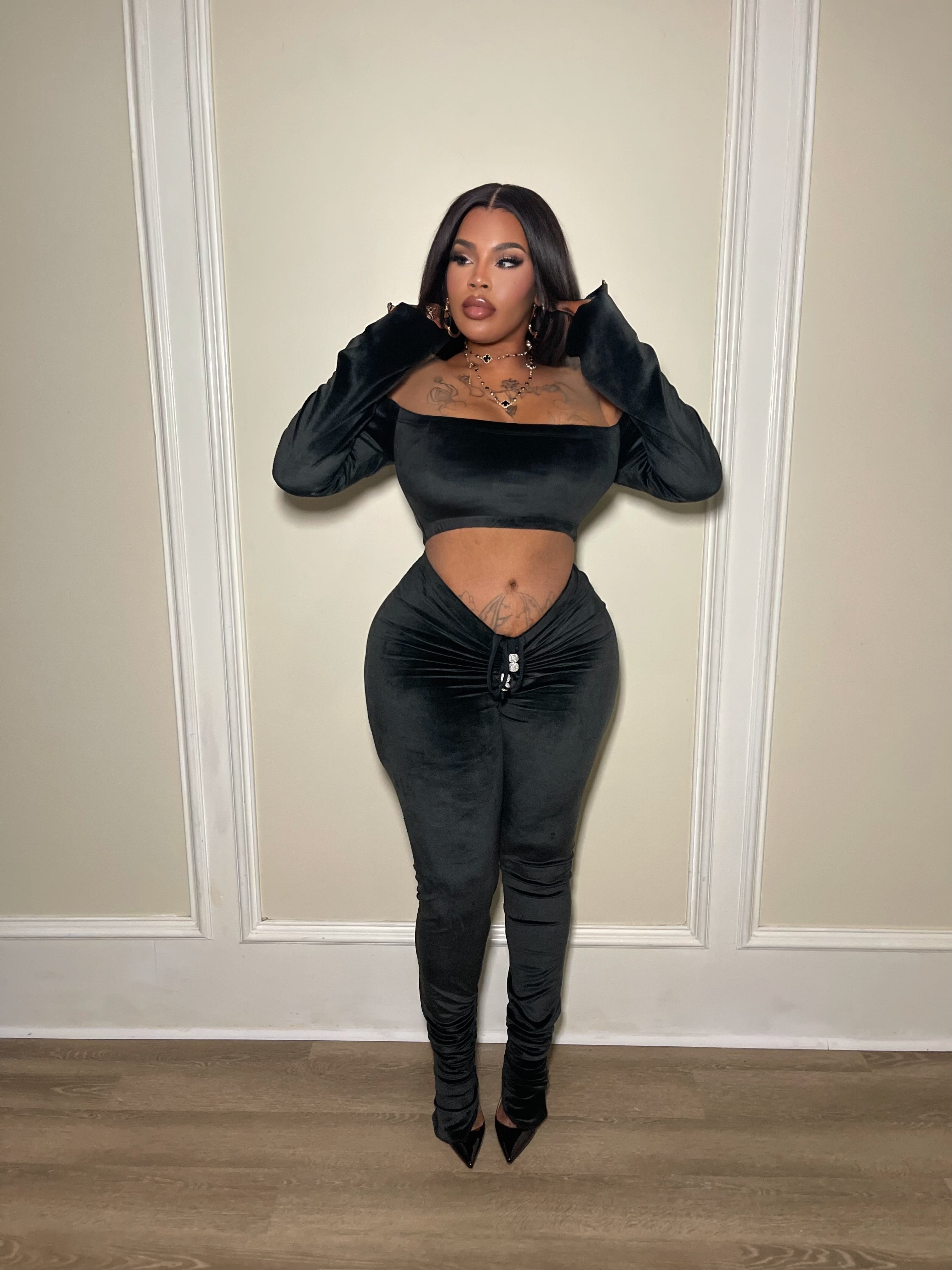 V cut stack black legging set