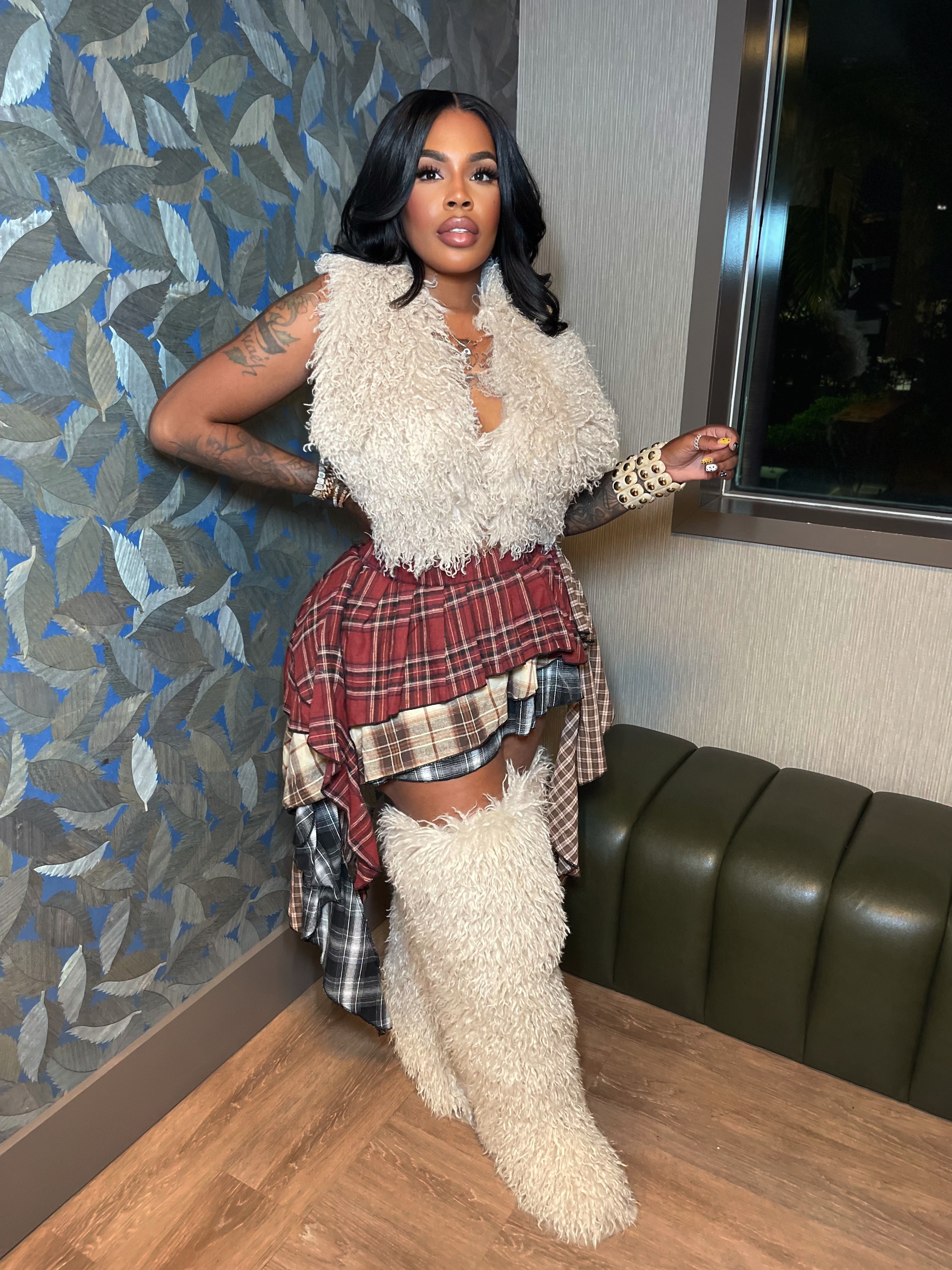 Ace Cream boots 72” ship 12/15-23